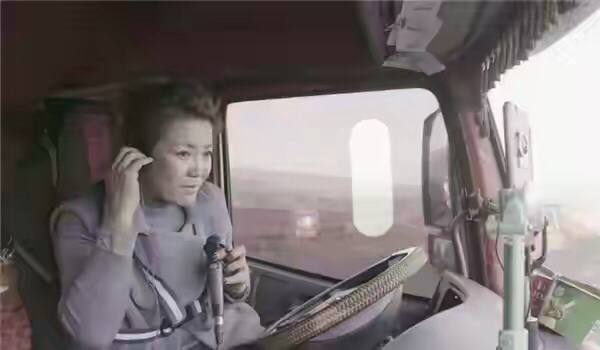 41岁东北女子离婚后替前夫还债,40岁的女人离婚负债20万