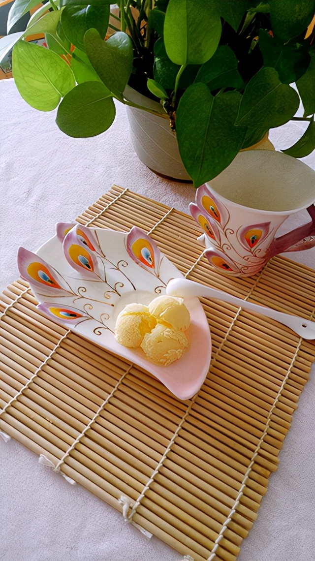 酸奶冰激凌的做法无淡奶油,酸奶冰激凌的做法商用