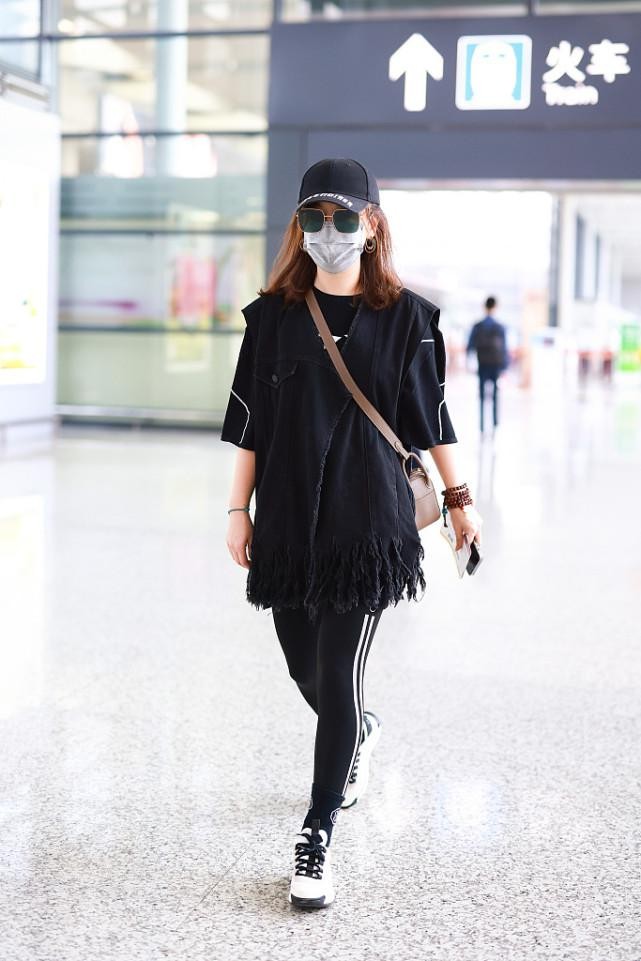 薛佳凝减龄穿搭,薛佳凝穿藏服