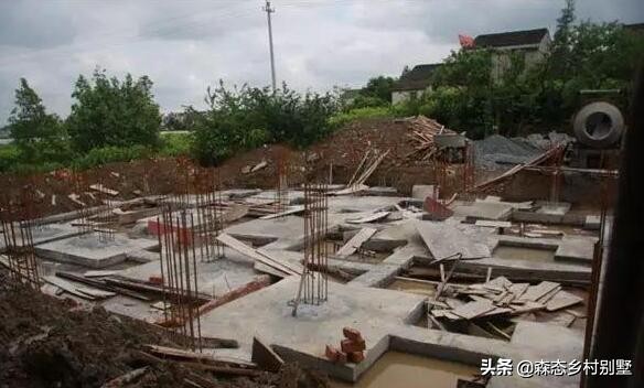 农村土豪花100多万造小别墅,浙江富人回乡建别墅