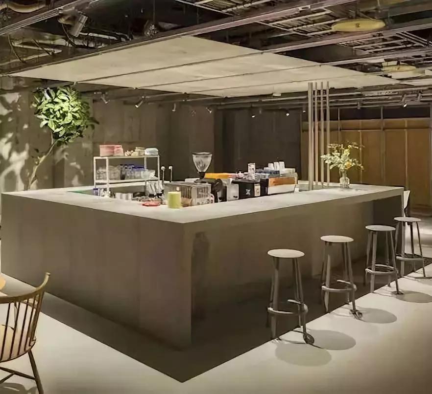 北欧风HAY开了全球最大的新店，咖啡、轻食、绿植空间都搬进来了