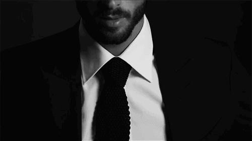 鼻毛长出来了正确处理方法,鼻毛长出来是拔掉还是剪掉