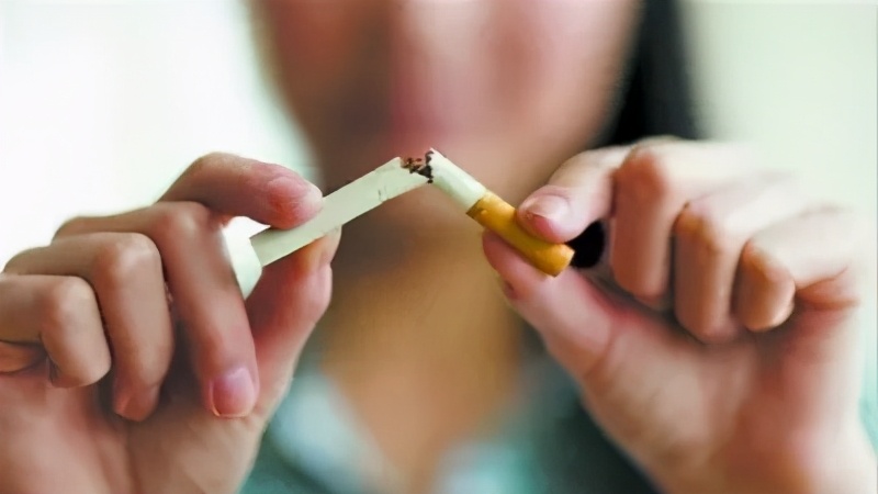 如何缓解甲亢导致的突眼,缓解甲亢眼突的中成药