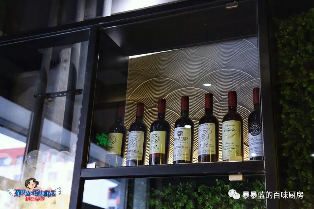 从烧烤地摊到清新小店，俩小伙用实际行动告诉你啥叫好吃的海鲜！