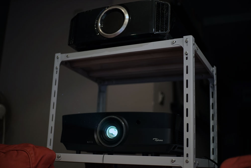 奥图码uhz886是哪年生产的,奥图码uhz886镜头是什么材质