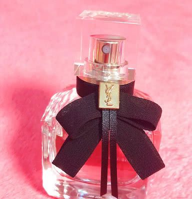 确认过眼神，是女神的香水！隔着屏幕都能闻到香味，像极了春天