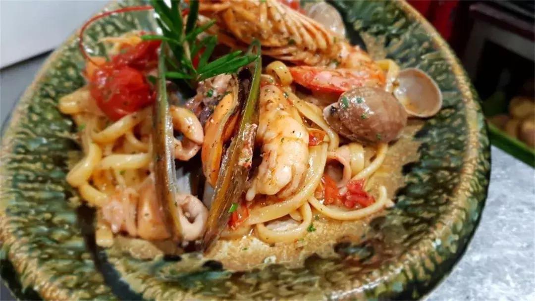 榄旈兘鍛ㄤ笁浼樻儬椁愬巺,榄旈兘缇庨椁愬巺鎺ㄨ崘