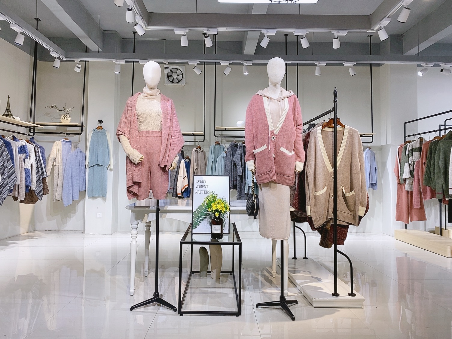 快手网红主播女装,快手抖音直播卖衣服怎么样赚钱