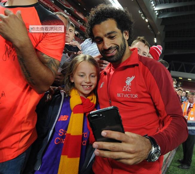 切尔西球迷破口大骂照片,英超现场球迷骂人