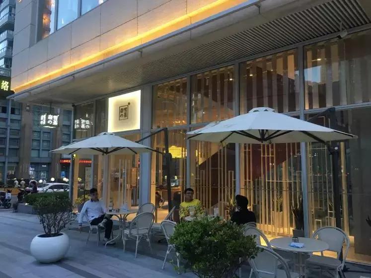 我们走访了最火的9家奶茶店,这家网红奶茶店成功的最重要因素