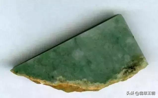 和田玉与缅甸翡翠哪个值钱,世界上哪些国家产翡翠