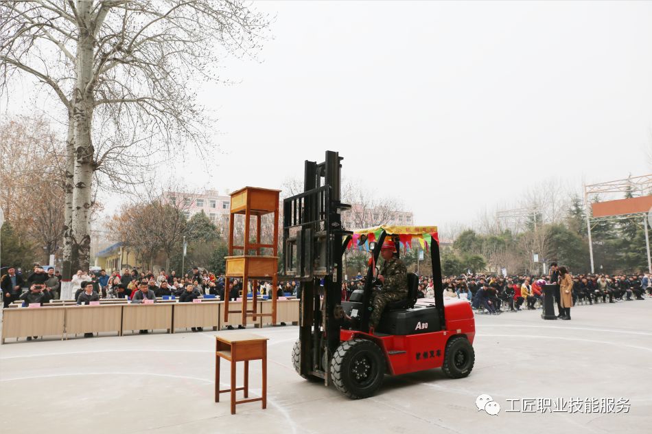 灵宝叉车培训学校,灵宝哪里可以学叉车