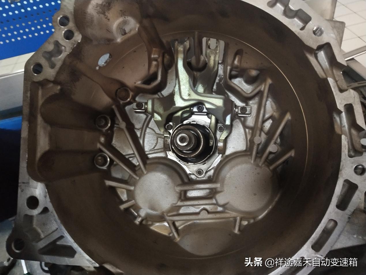 现代途胜变速箱报2挡定位故障,途胜变速箱没有奇数挡维修费用