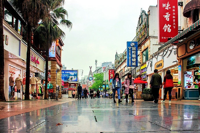 雨中漫步骑楼老街,桂林正阳街旅游攻略