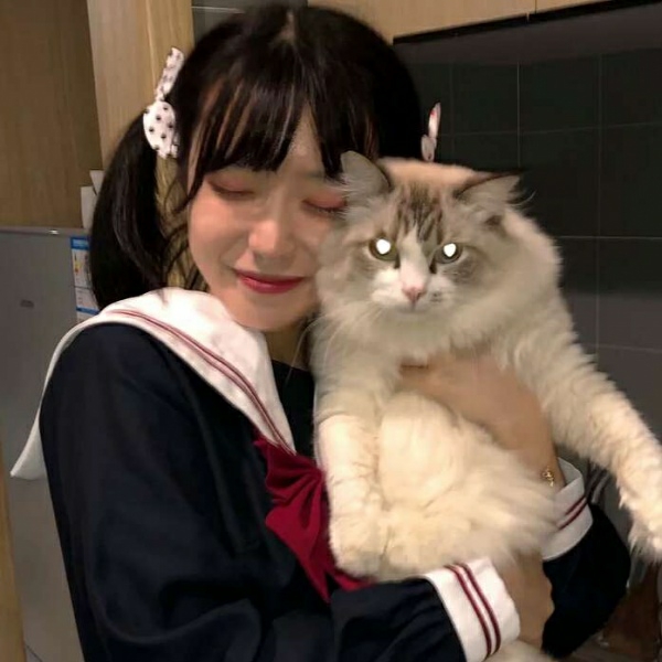 小清新闺蜜女头三人我想送你一个非常可爱的的礼物可是邮递员