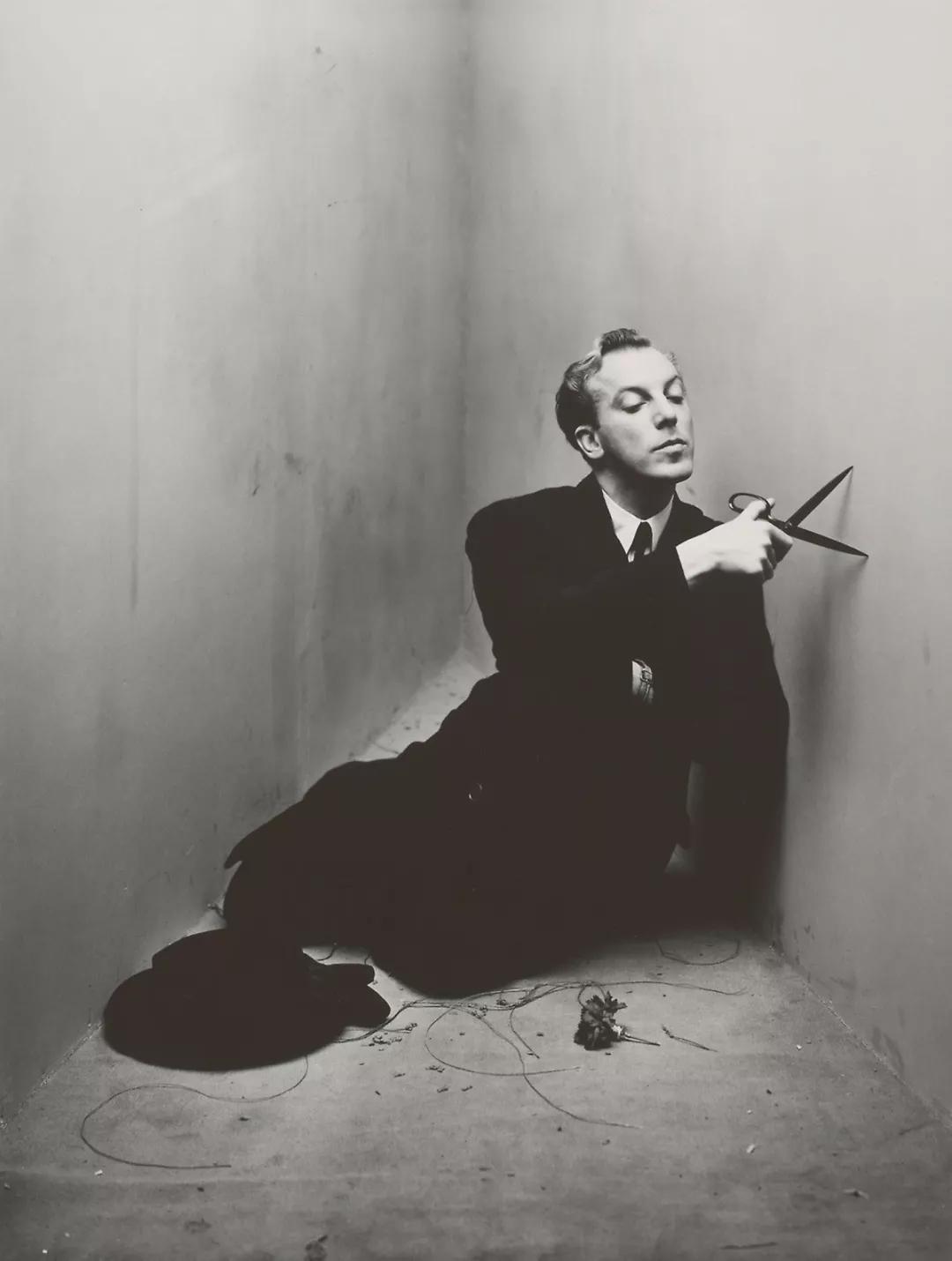 这位香奈儿的死对头，迪奥先生齐名，打造出最原汁原味的法式优雅