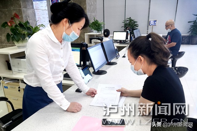 政务服务群众办事更方便,政务服务线上办群众满意度达100%