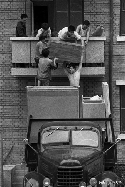 80年代人民穿健美裤图片,80年代北京街头服饰