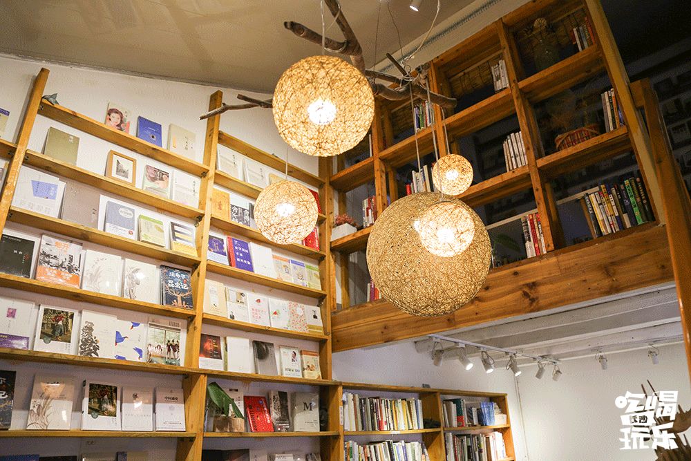 收藏！本期我们精选长沙14家宝藏书店推荐给你~