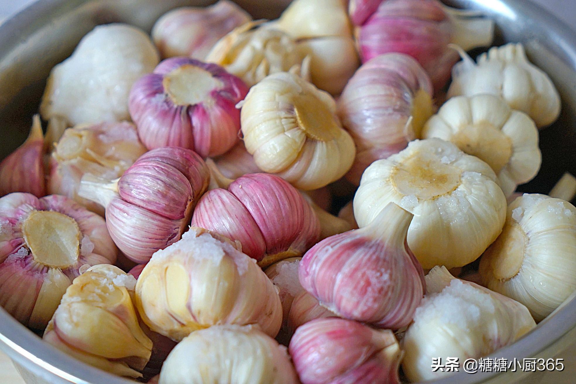 冬天糖醋蒜怎么腌比较快入味,用糖醋腌蒜比例