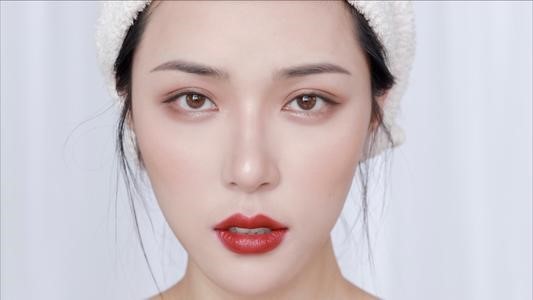 皮肤不光滑很多小颗粒怎么办,皮肤起密密麻麻小颗粒不痛不痒