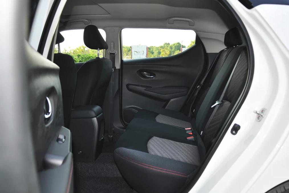 降到8万内的车,蓝鸟最新款