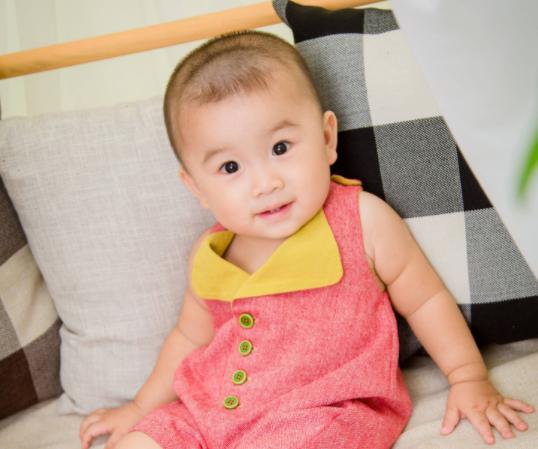 新生宝宝头痂怎么清理,婴儿头痂是每个宝宝都有吗