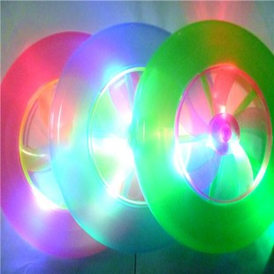 经常闪光的玩具对孩子眼睛好吗,会闪光的玩具对婴儿眼睛有影响吗