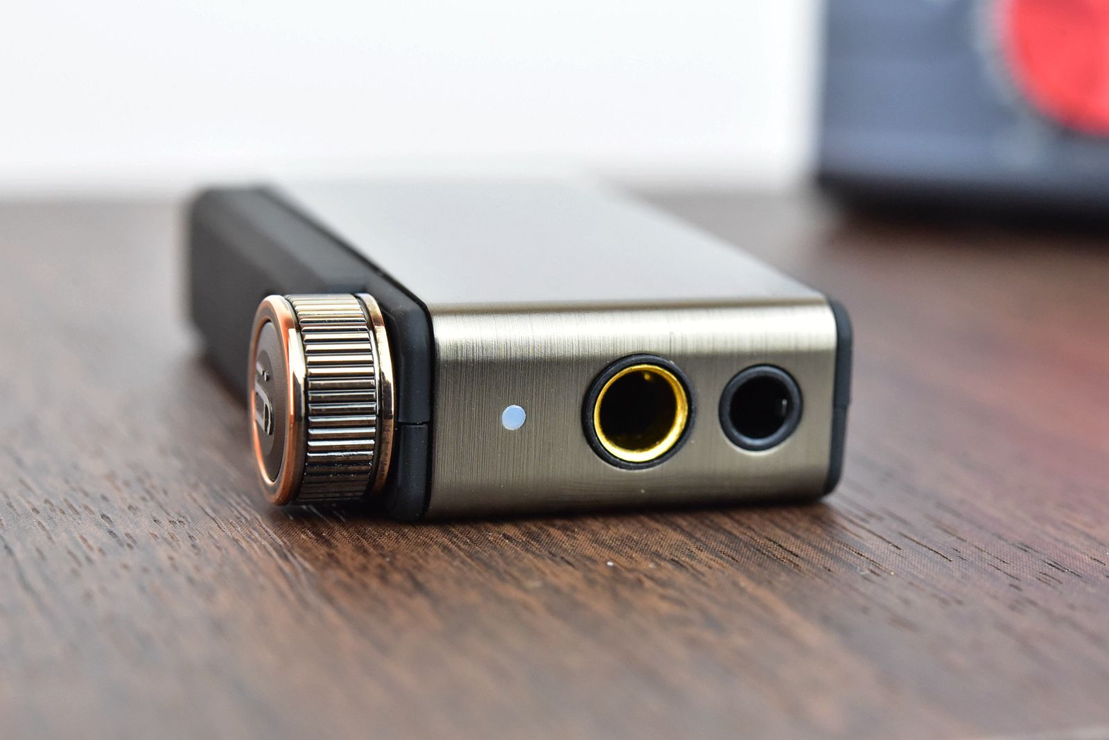 iFiGOBlu迷你蓝牙耳放评测，它有能力取代各种手机耳放线