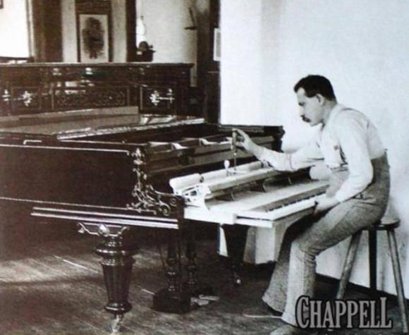 18世纪最顶级的钢琴品牌是哪个,夏贝尔钢琴和雅马哈钢琴哪个更好