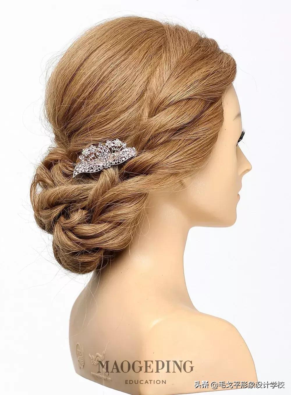 简单高贵晚宴发型步骤,时尚晚宴发型教程