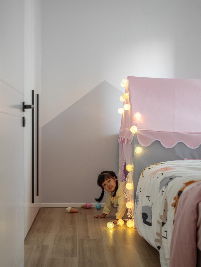 一家三口生活简约风格,干净整洁的家需要一家人的自律