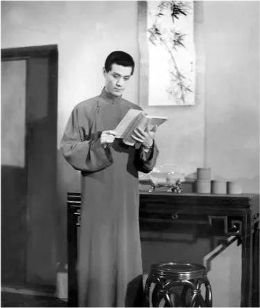 几版封神榜里的姜子牙都是谁演的,27年前的封神榜姜子牙是谁扮演