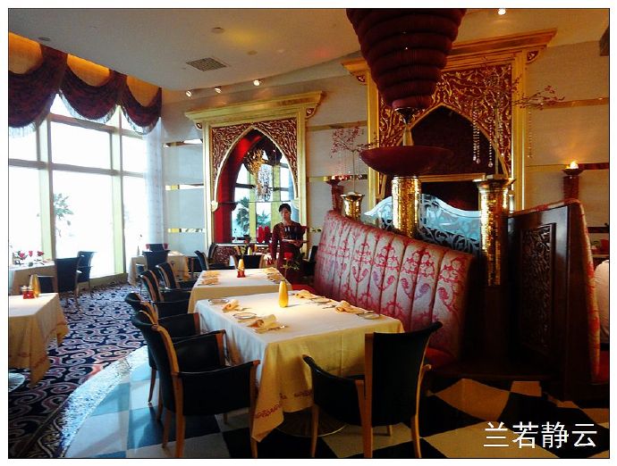 享受迪拜帆船酒店早餐,迪拜七星帆船酒店附近美食