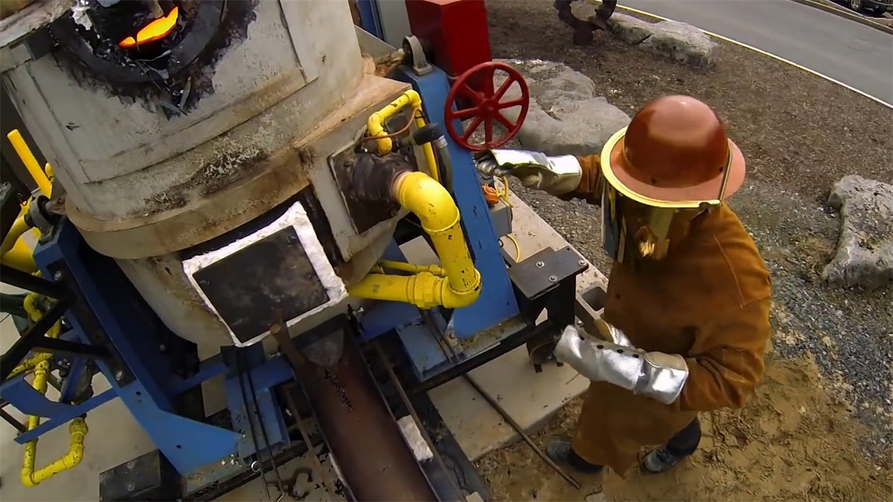 岩浆可以用水熄灭吗,岩浆能被水熄灭吗