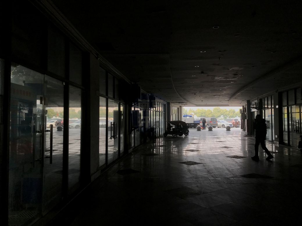 房价暴跌为什么企业会破产,房价下跌有哪些企业破产