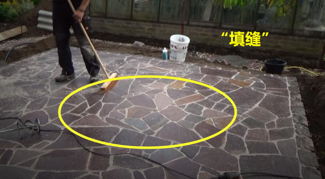 红砖与石板搭配铺庭院,如果你家有院子全集