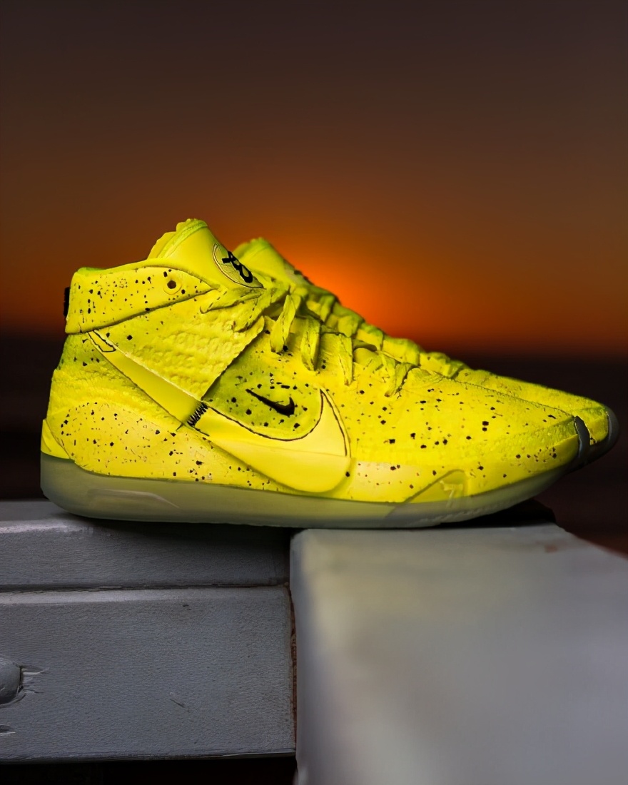 新品合集！KD13联名太心动，休闲鞋帅过椰子，耐克有点意思