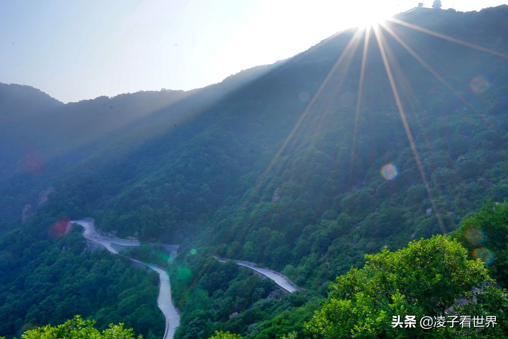 逃离北京40度高温，房山享受22度清凉，看银狐，逛古街吃铁锅炖