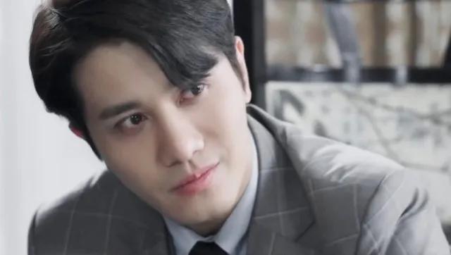 行走的荷尔蒙,这6位越老越有味,大胡茬克制又霸道,气质太绝了