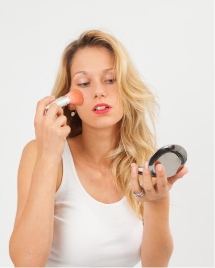 用了散粉反而斑驳脱妆怎么办,用了散粉怎么用气垫补妆