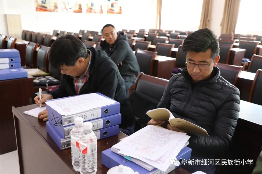 实验小学被评为全国足球特色学校,阜新民族街小学足球