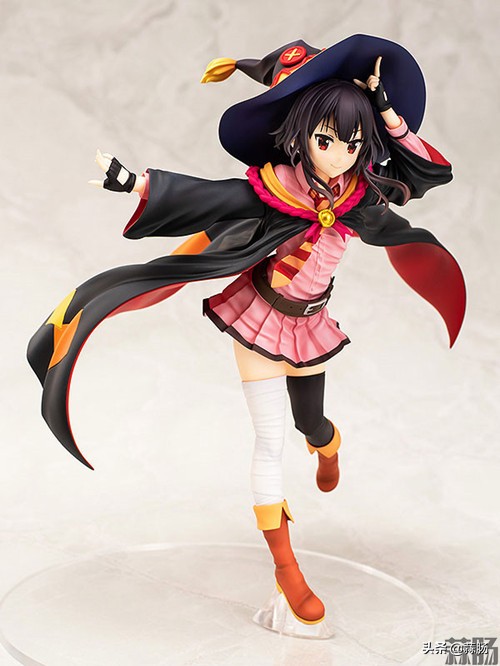 《为美好的世界献上祝福！》惠惠学生服手办