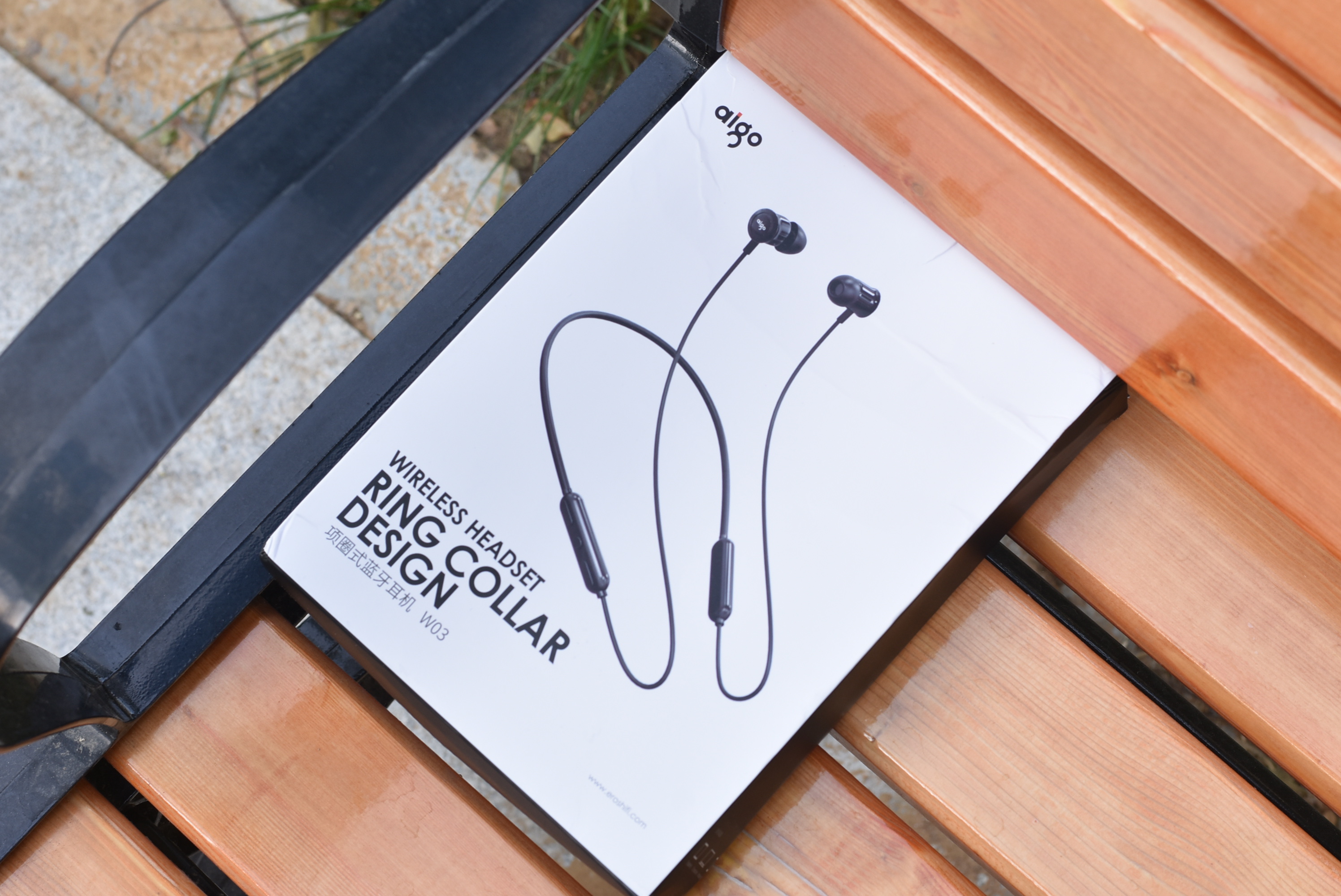 爱国者s55和爱国者w03哪个好,爱国者蓝牙耳机sa03