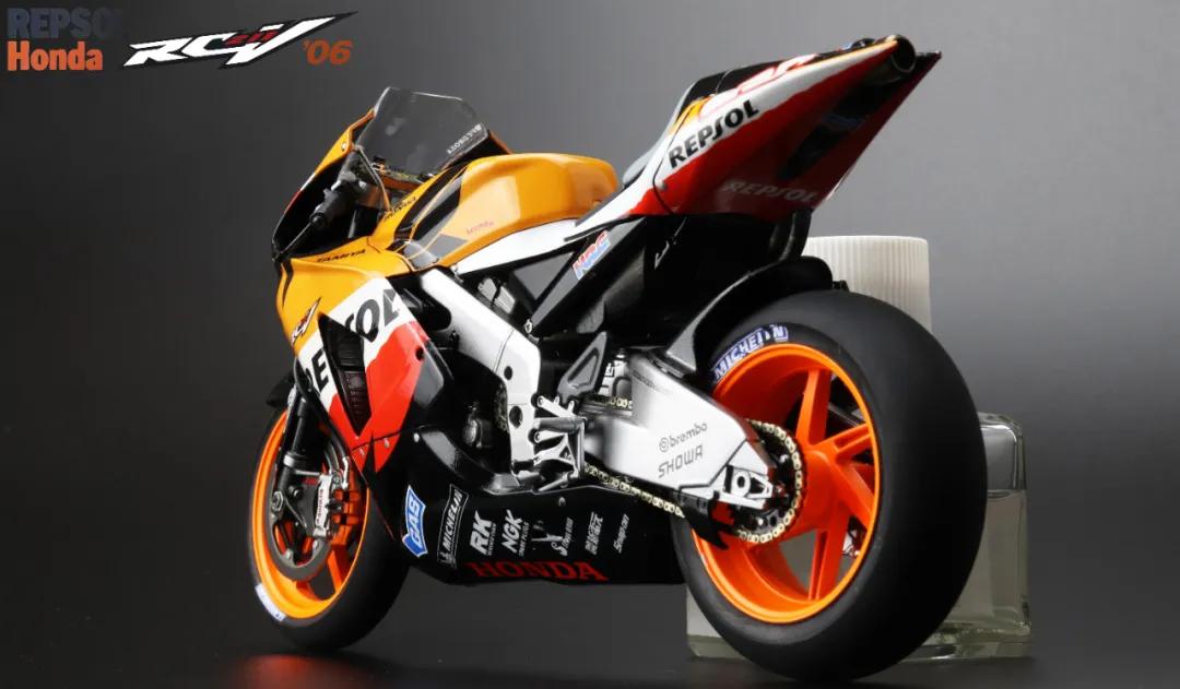 模玩秀：V5神车！田宫1/12HONDARC211v’06BY：铲屎大冰箱