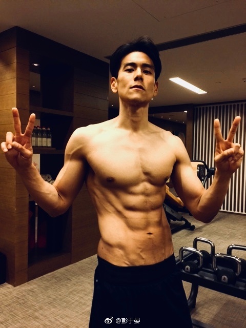 胸部下垂胸大肌怎么练最有效果,怎么才能快速消除脂肪胸