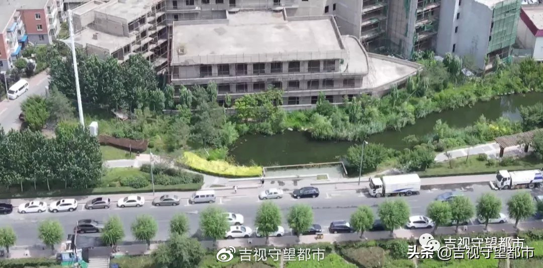 长春南湖旁边的烂尾楼,长春南湖船楼荒废事件