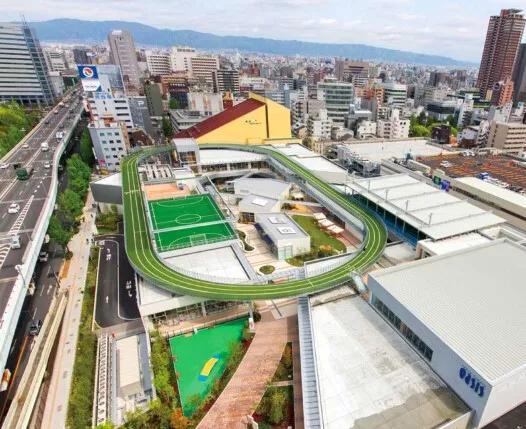 购物中心跑步,在购物广场里跑酷