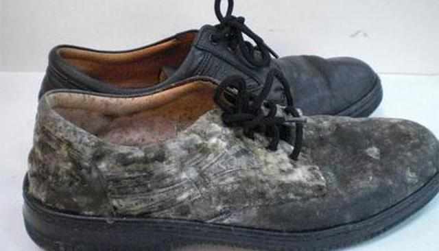 皮鞋穿久里面脏怎么清理,皮鞋穿脏了怎么办