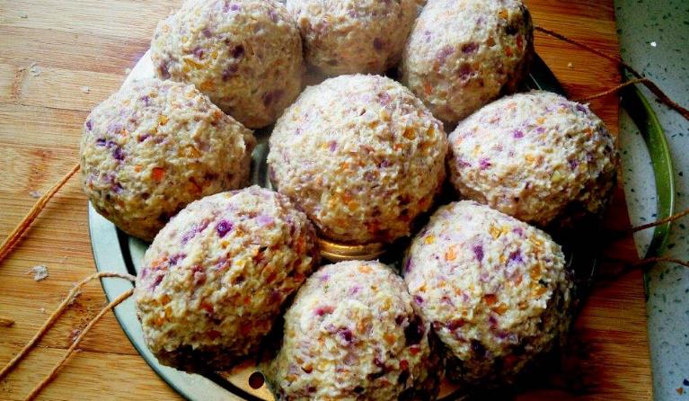 金毛狗狗自制营养食谱大全视频,狗狗调理肠胃狗粮做法